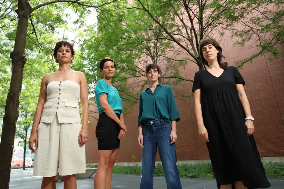 Catherine De Léan, Anaïs Barbeau-Lavalette, Alexia Bürger et Sarah Berthiaume.